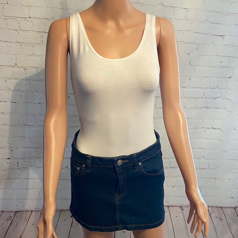 BDG denim dark wash jean denim mini skirt size 28